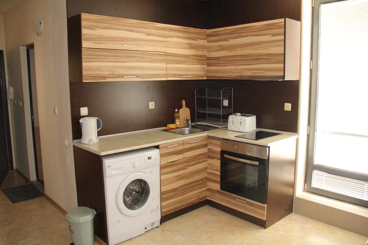 Ivtour Apartments In Yalta Complex Altın Kumlar Dış mekan fotoğraf