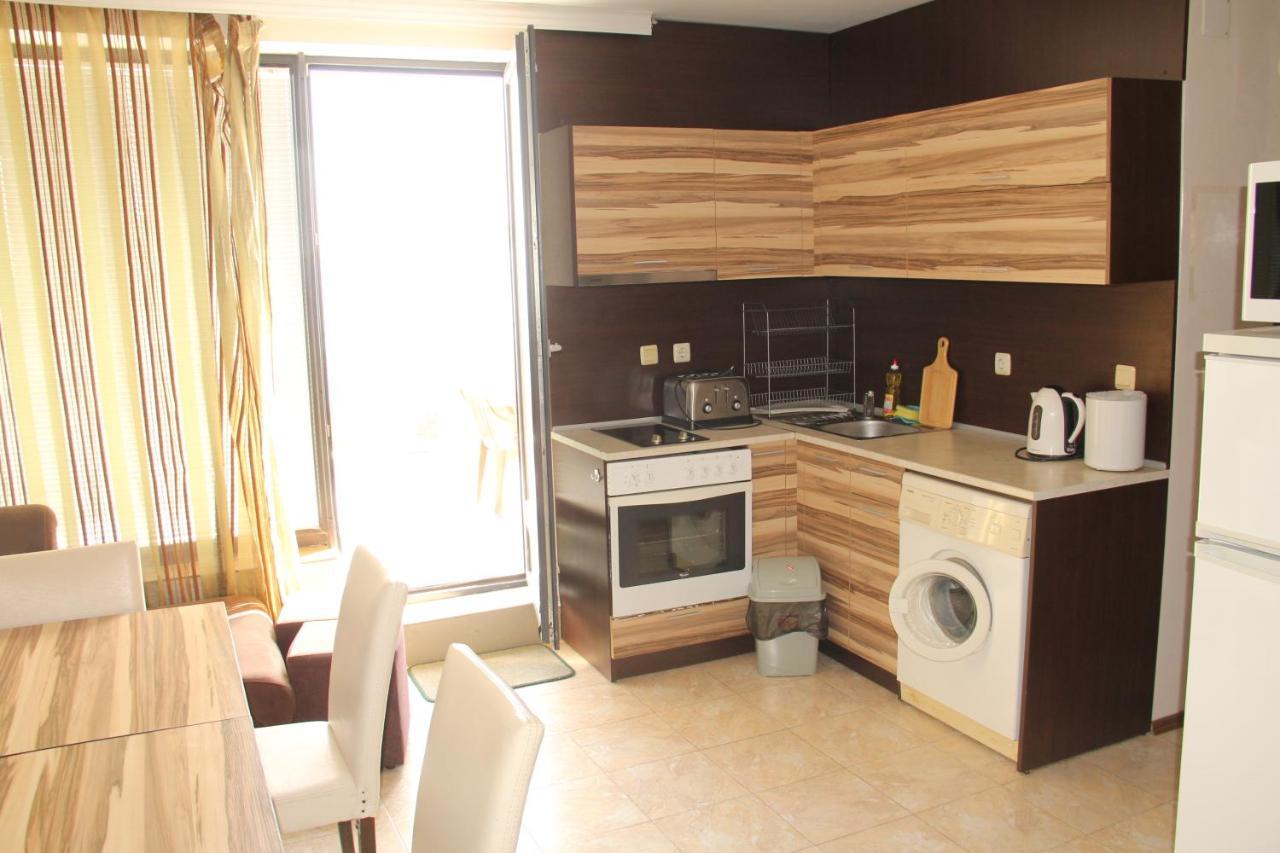 Ivtour Apartments In Yalta Complex Altın Kumlar Dış mekan fotoğraf