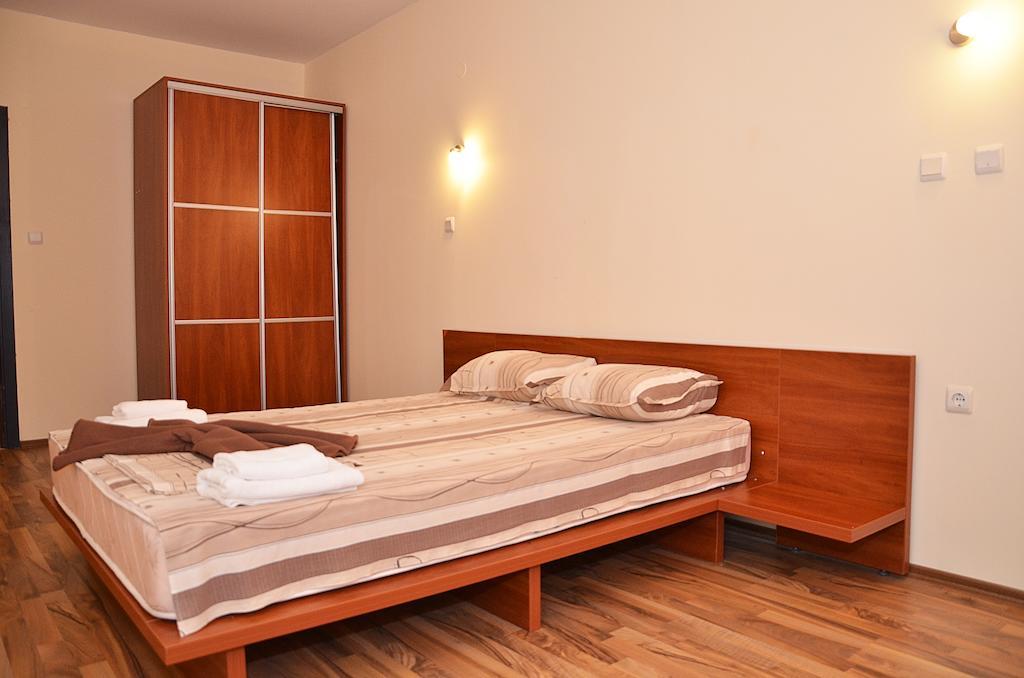 Ivtour Apartments In Yalta Complex Altın Kumlar Oda fotoğraf