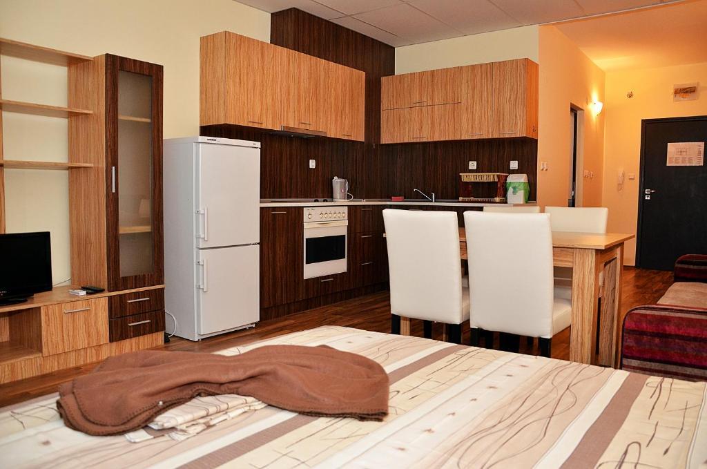 Ivtour Apartments In Yalta Complex Altın Kumlar Oda fotoğraf