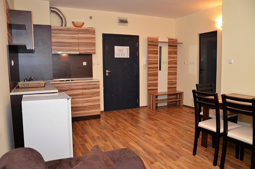 Ivtour Apartments In Yalta Complex Altın Kumlar Oda fotoğraf