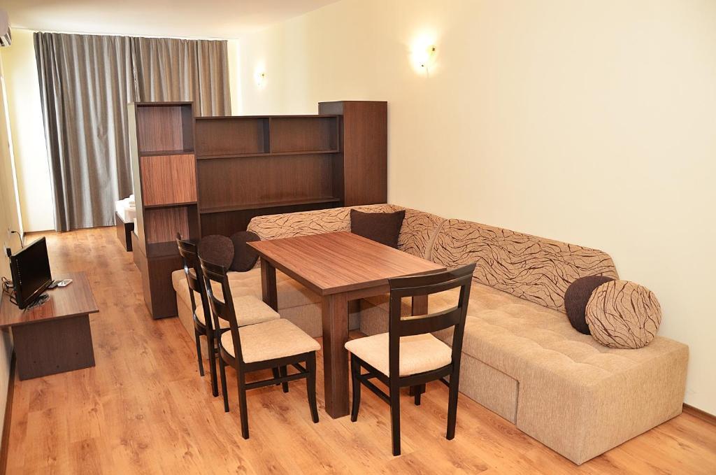 Ivtour Apartments In Yalta Complex Altın Kumlar Oda fotoğraf