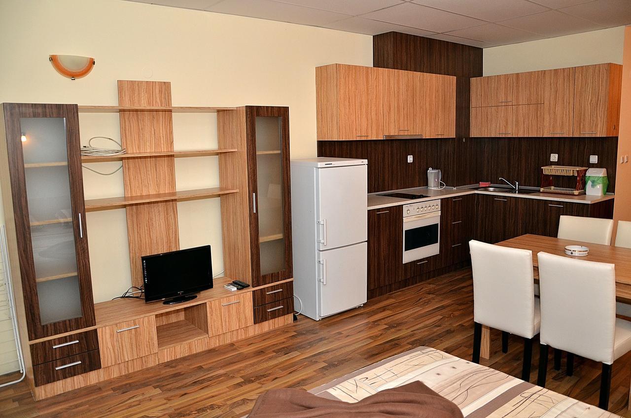 Ivtour Apartments In Yalta Complex Altın Kumlar Oda fotoğraf